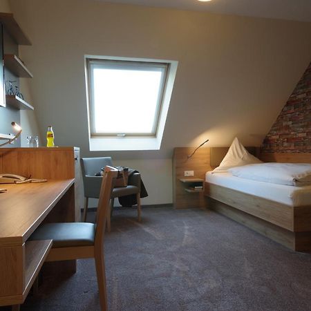 Land-Gut-Hotel Raeuber Lippoldskrug Alfeld  Exterior foto