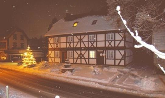 Land-Gut-Hotel Raeuber Lippoldskrug Alfeld  Exterior foto